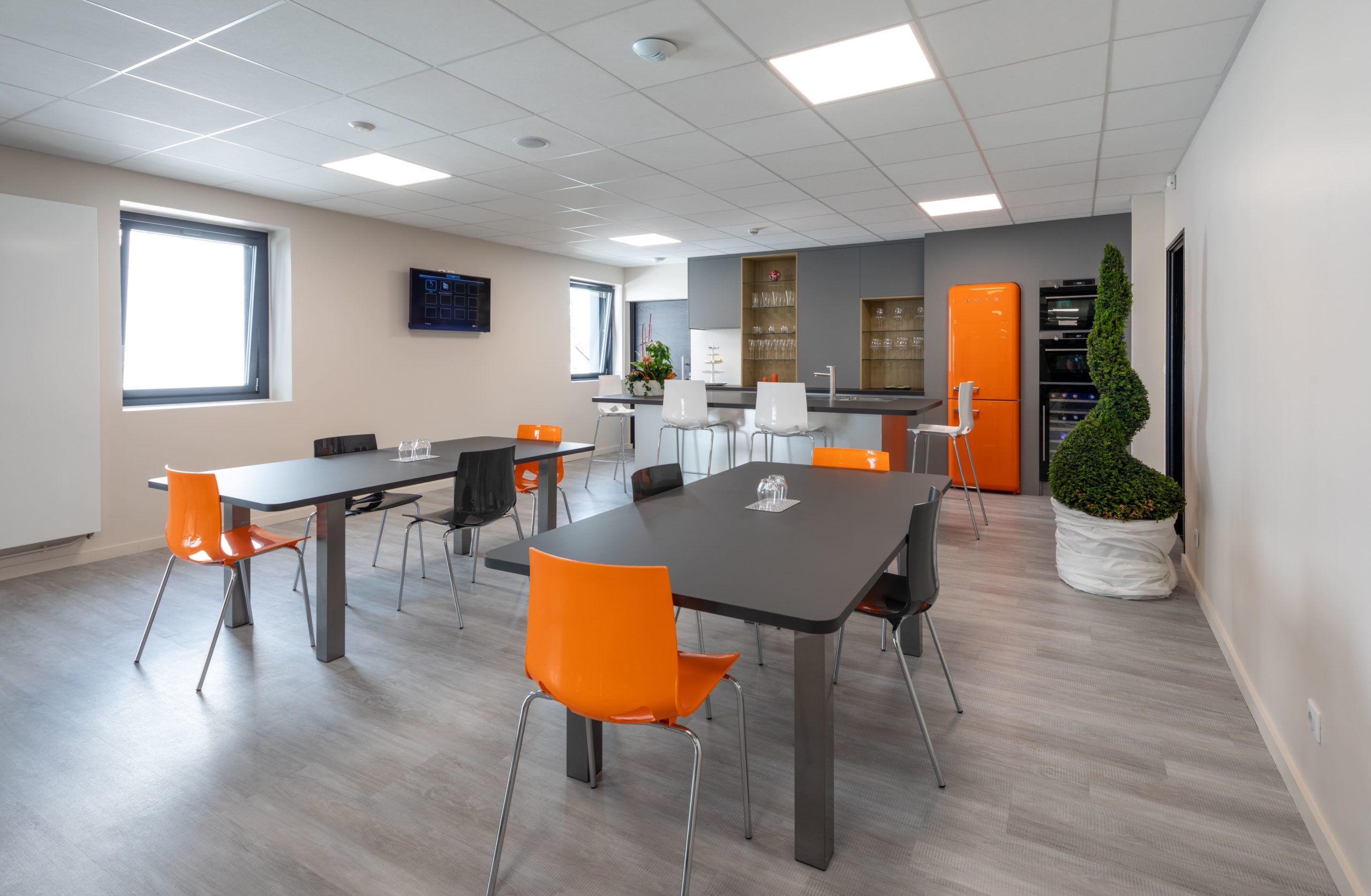 Espace de convivialité du siège du Groupe Bouttemy à Duisans